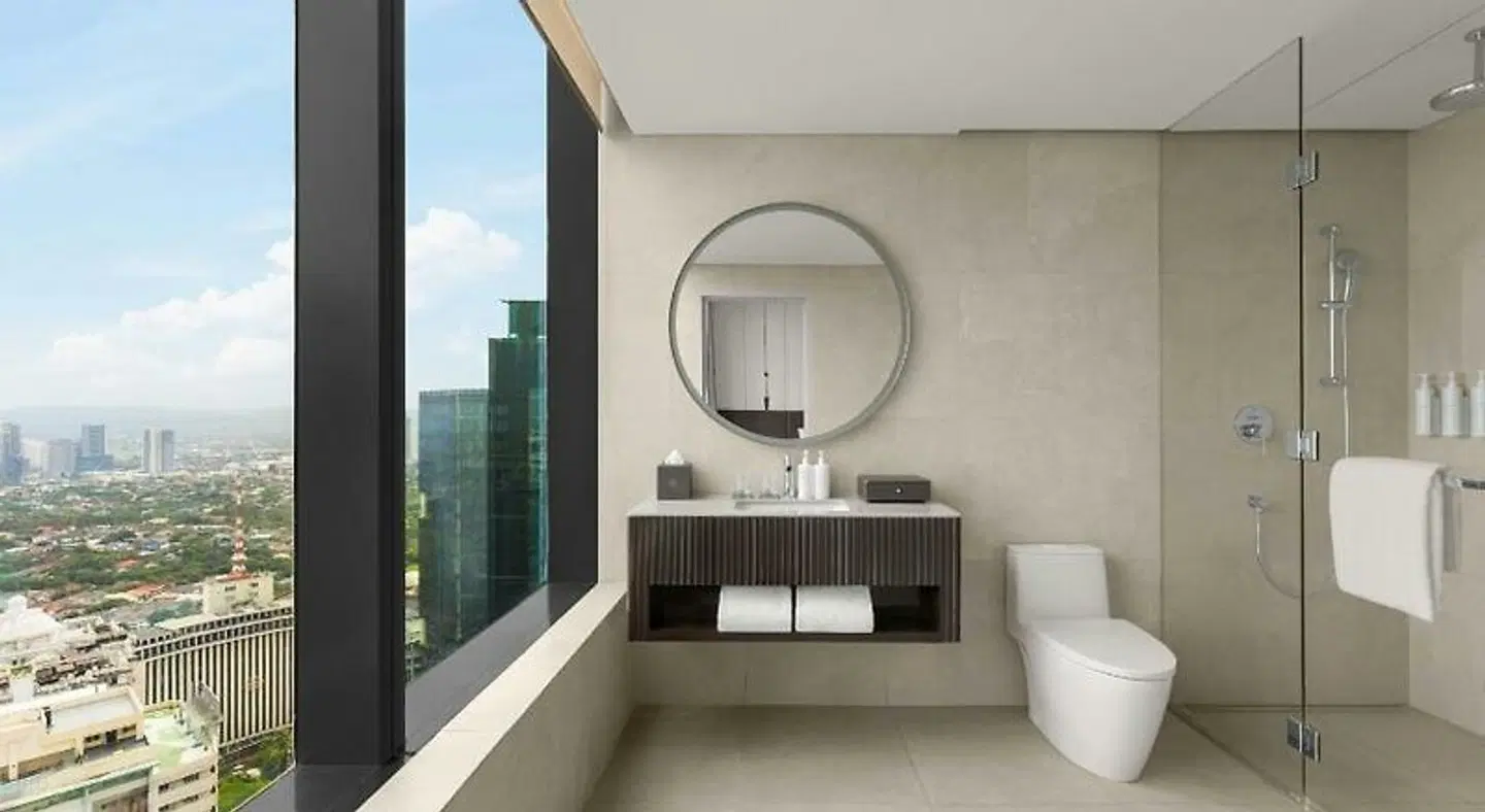 AC Hotel by Marriott Manila Badezimmer