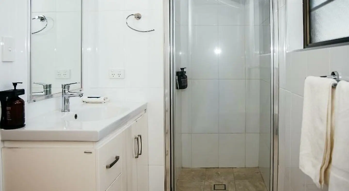 All Travellers Motor Inn Badezimmer