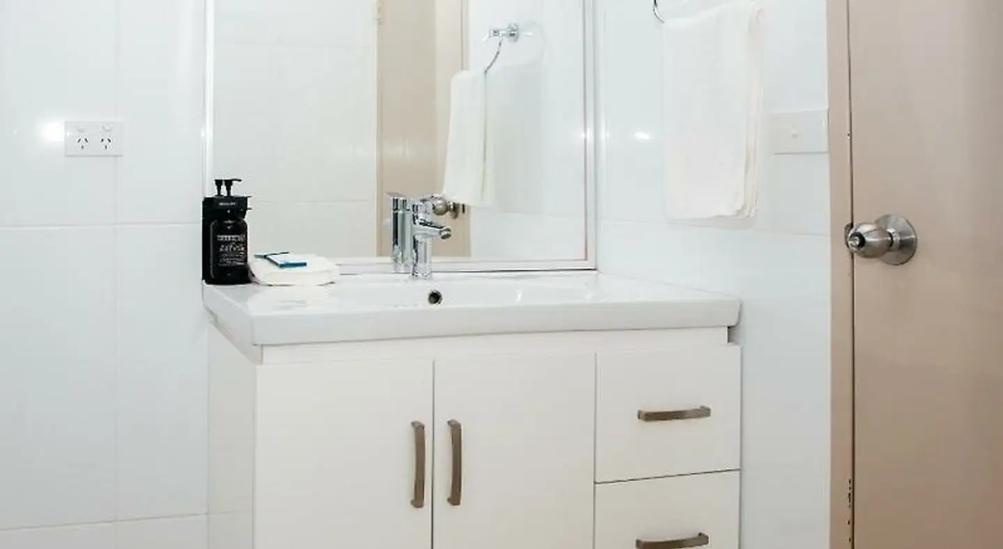 All Travellers Motor Inn Badezimmer