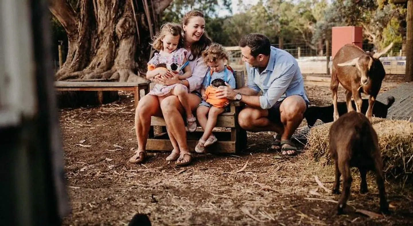 Margaret River Holiday Cottages PEOPLE