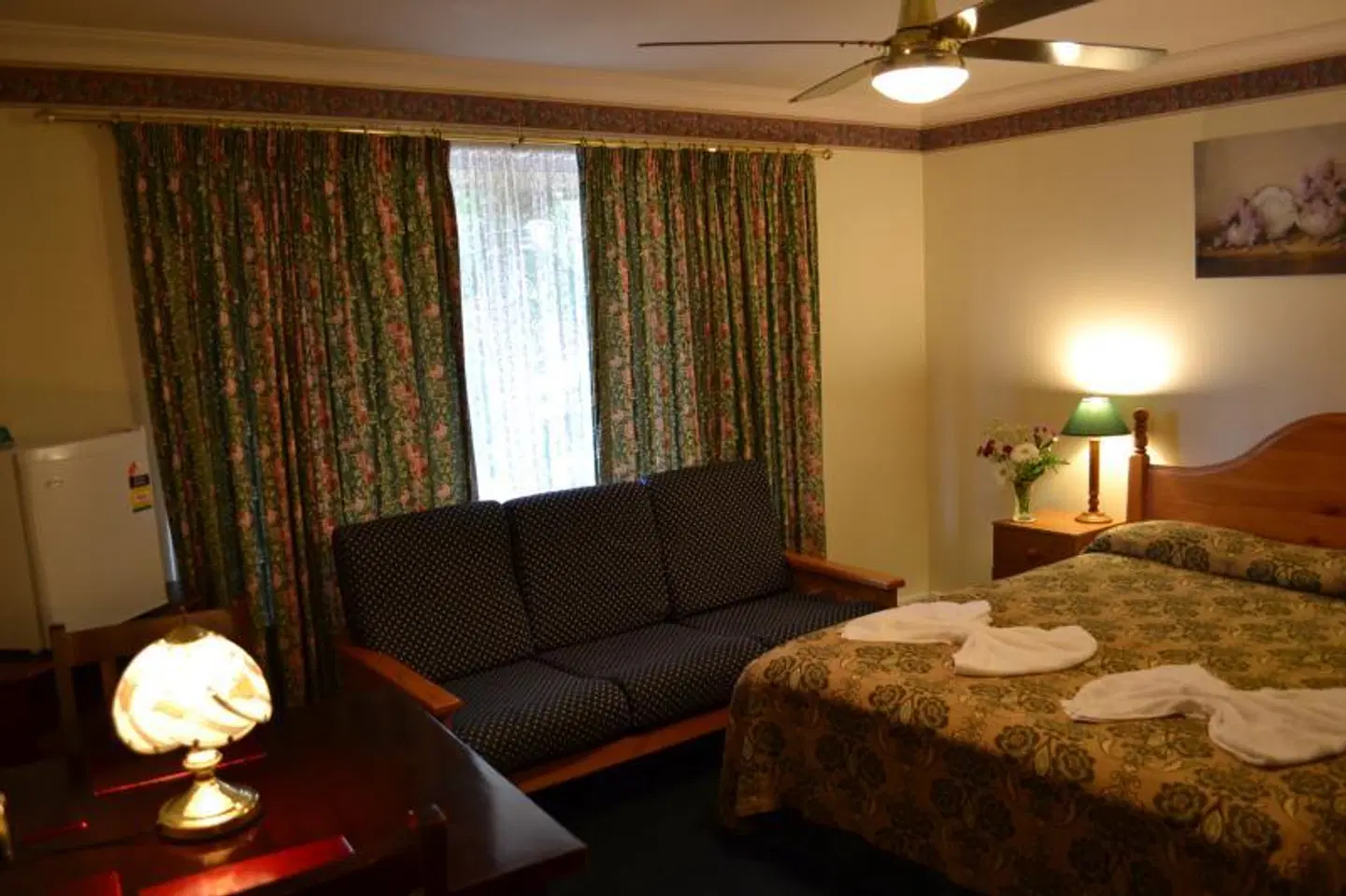 Palms Bed & Breakfast ROOM_EXAMPLE
