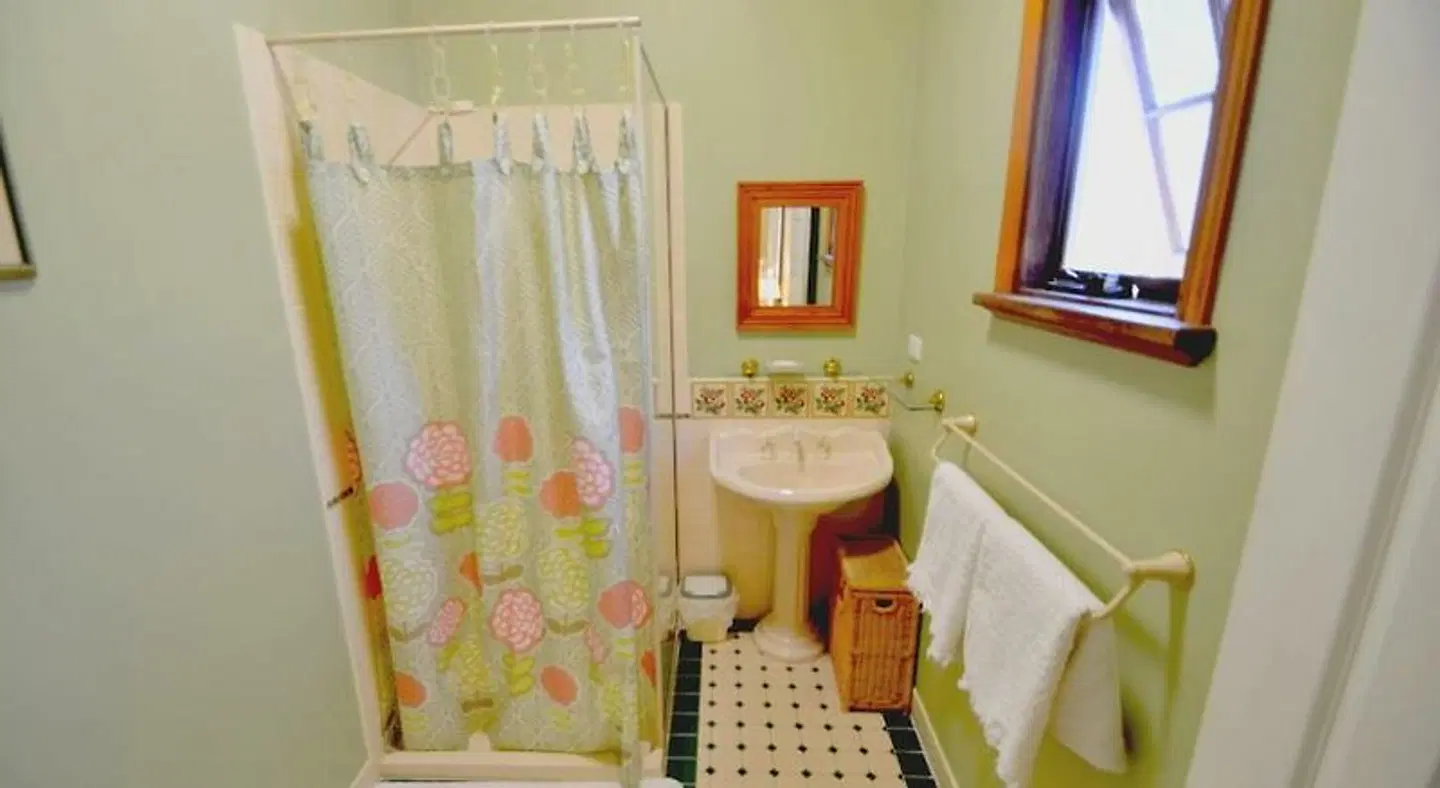 RoseMoore Bed & Breakfast Badezimmer