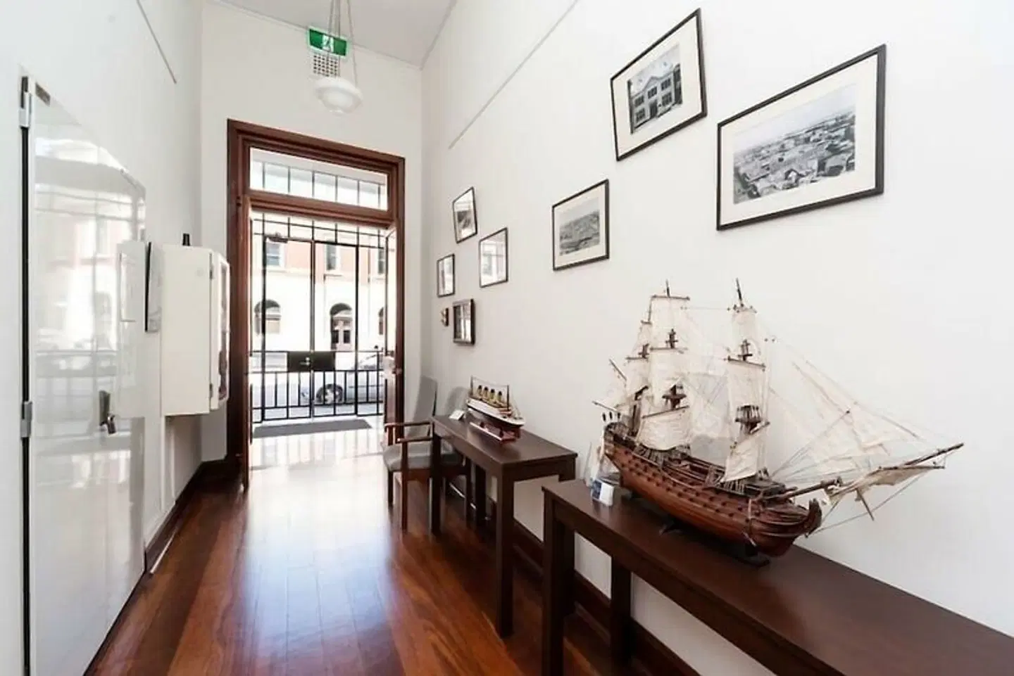 Fremantle Harbourside Apartments Restaurant