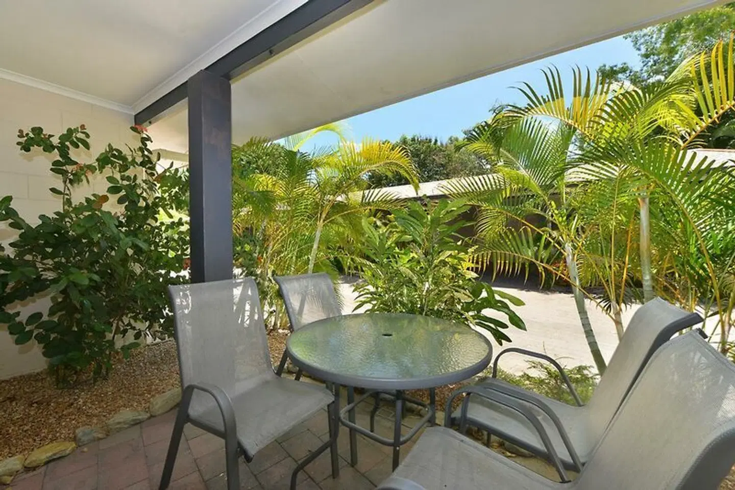 Lychee Tree Holiday Apartments Terrasse