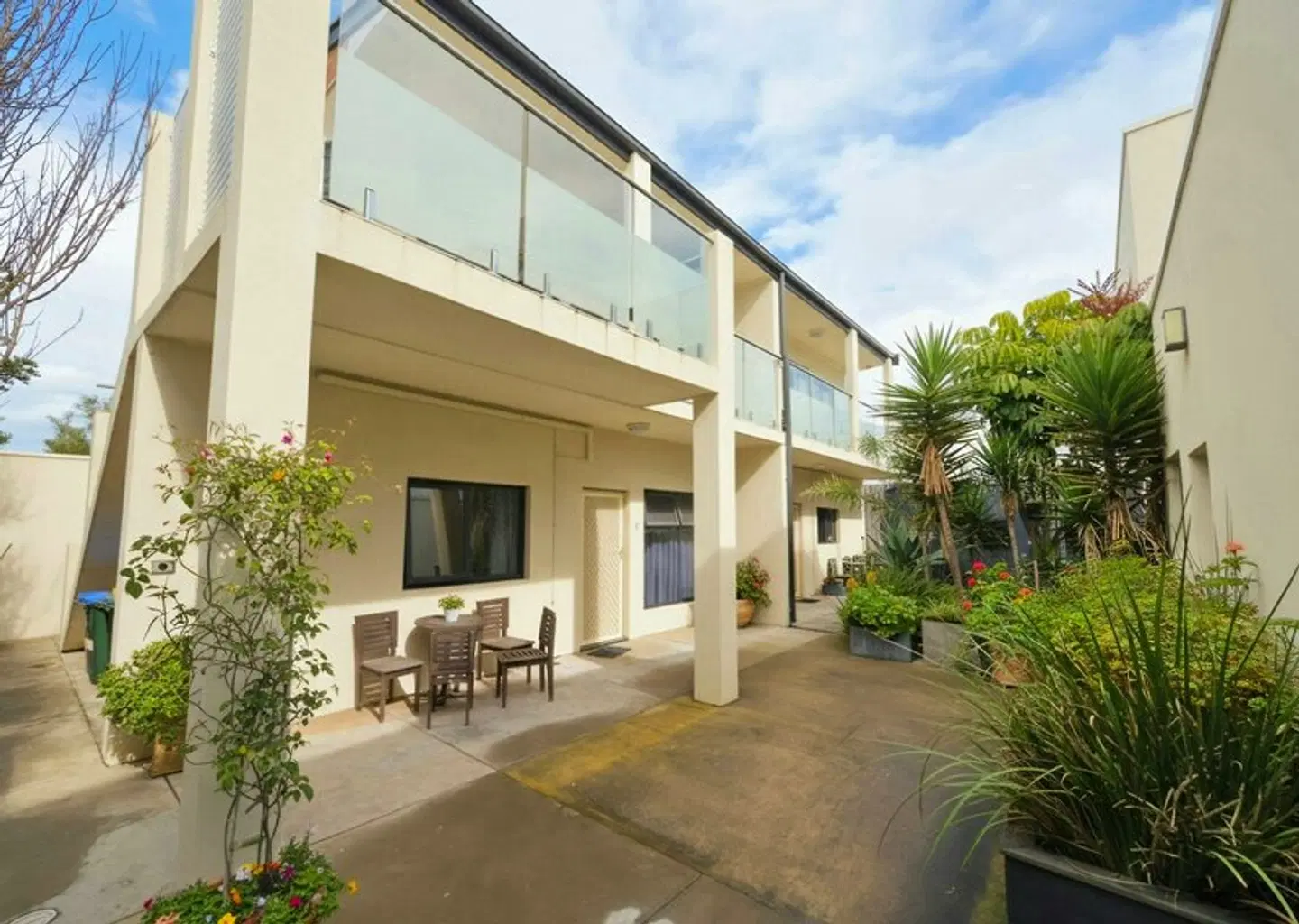 Atlantic West Beach Apartments EXTERIOR