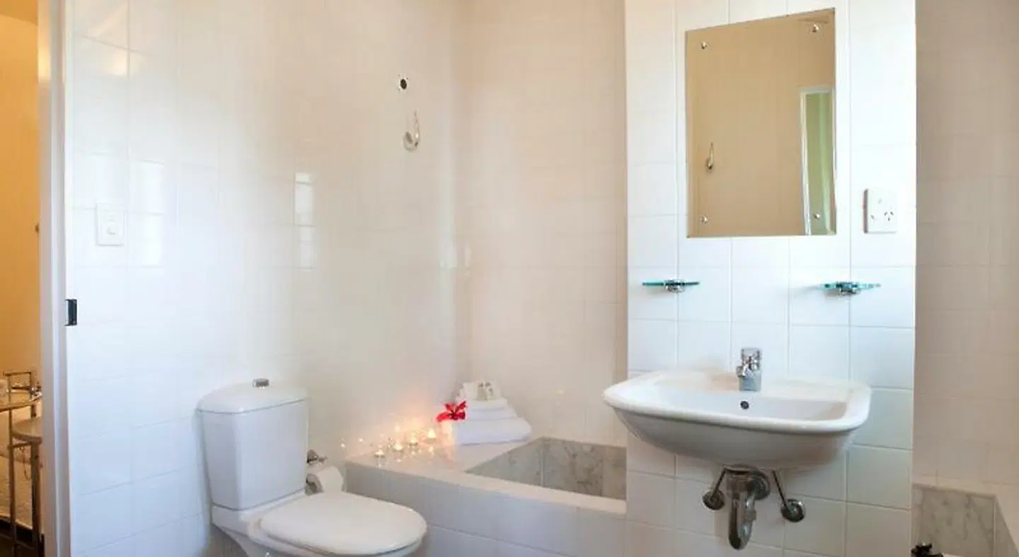 Port Douglas Cottage & Lodge Badezimmer