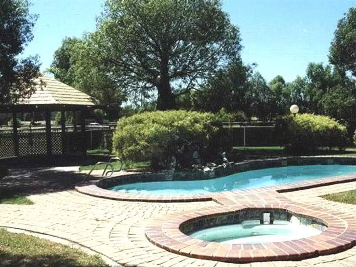 Overlander Homestead Motel OUTDOOR_POOL