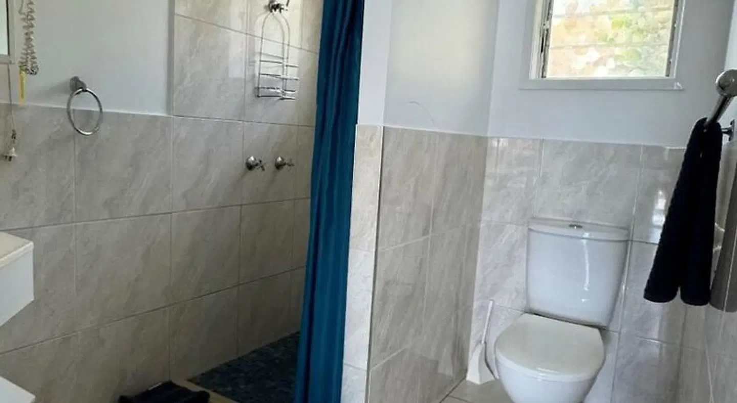 Airlie Court Units Badezimmer