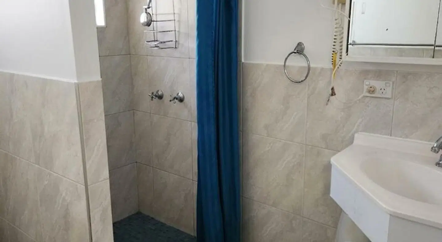 Airlie Court Units Badezimmer