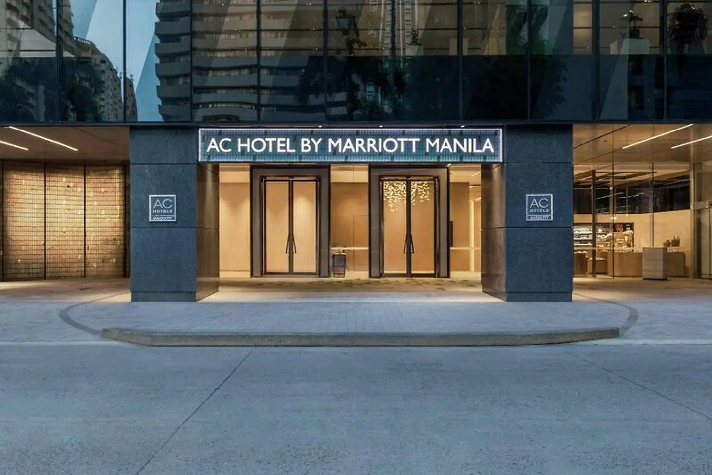 AC Hotel by Marriott Manila EXTERIOR