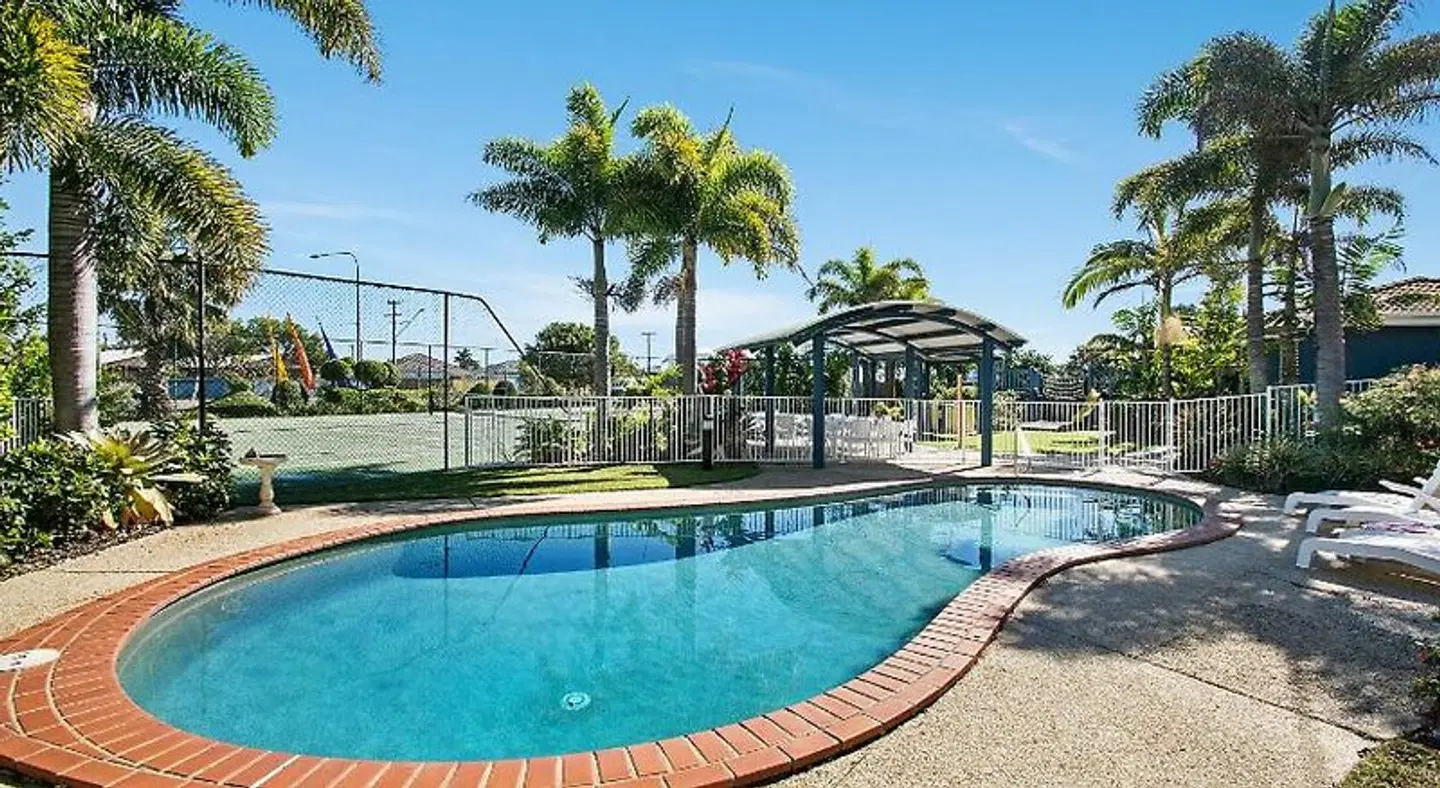 Salerno On The Beach OUTDOOR_POOL