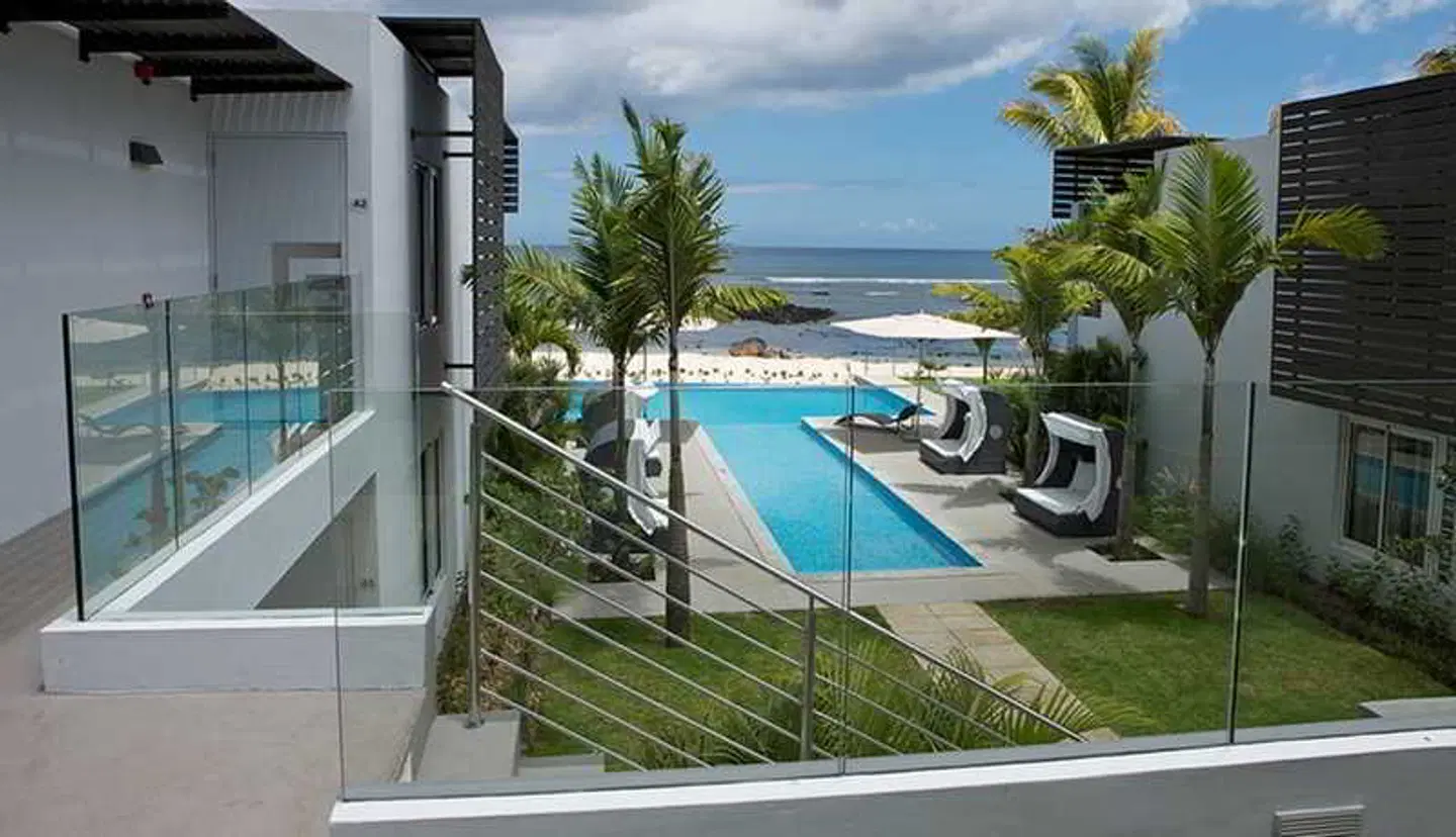Plage Bleue Beachfront Luxury Apartments OUTDOOR_POOL