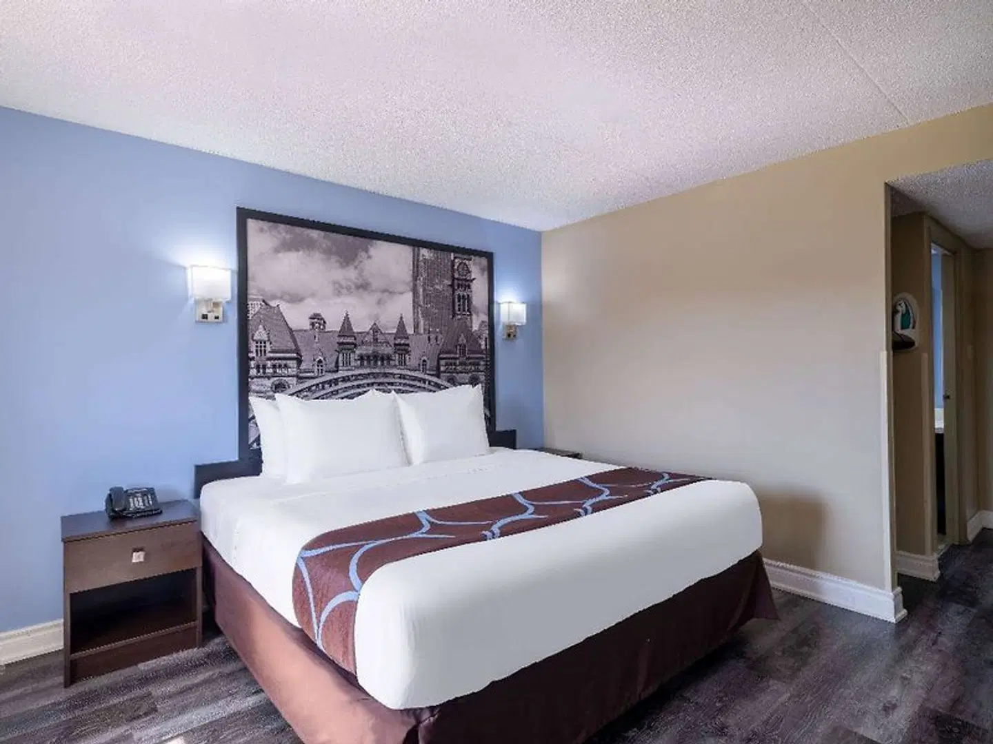 Super 8 by Wyndham Toronto East ON ROOM_EXAMPLE