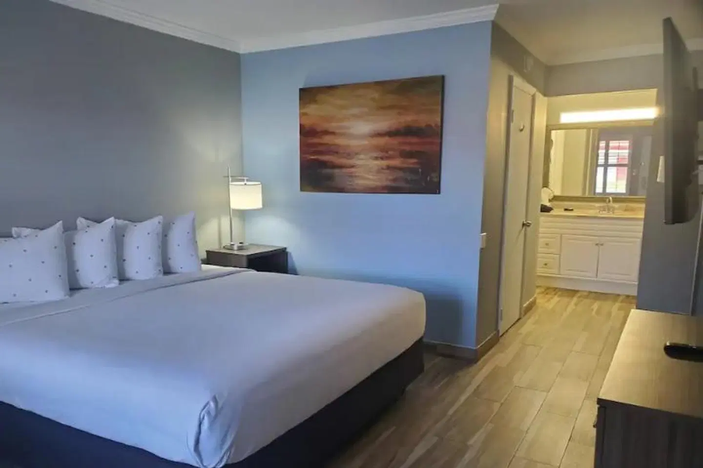 Vero Beach Inn & Suites ROOM_EXAMPLE