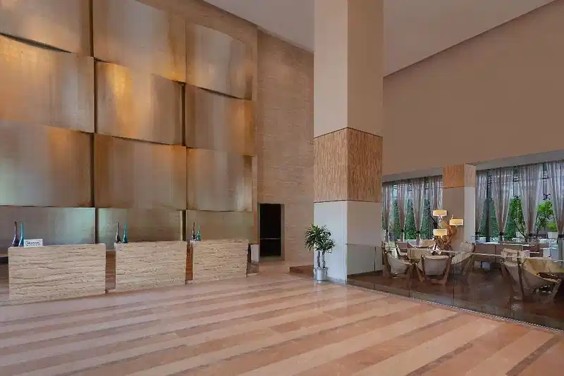 DoubleTree by Hilton Gurugram Baani Square – Hotelfoto
