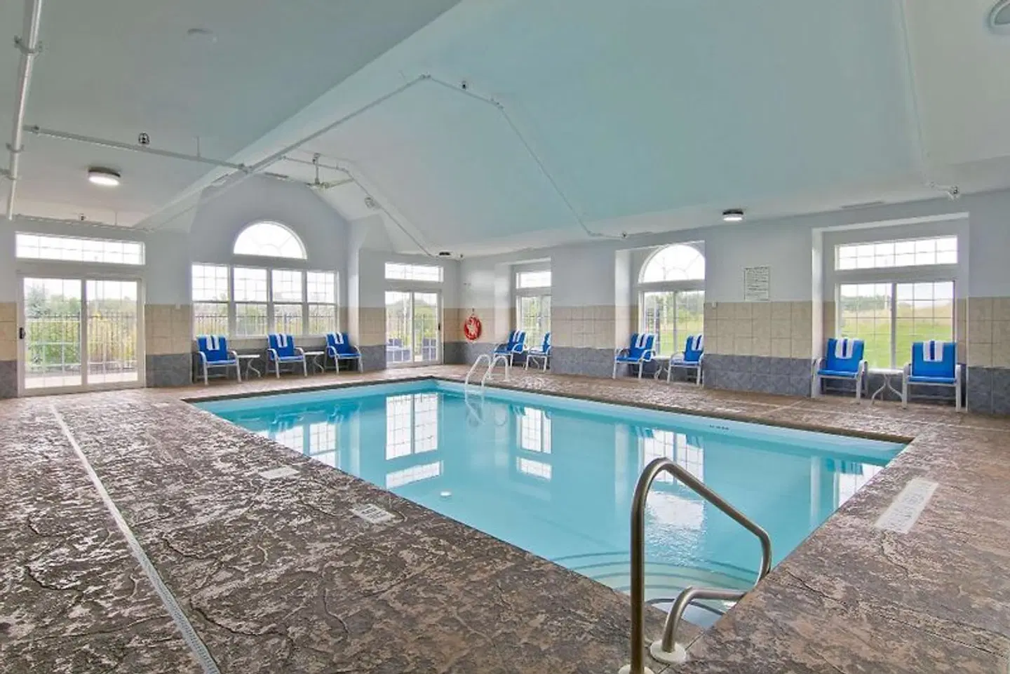 Best Western Plus Woodstock Inn & Suites Hallenbad