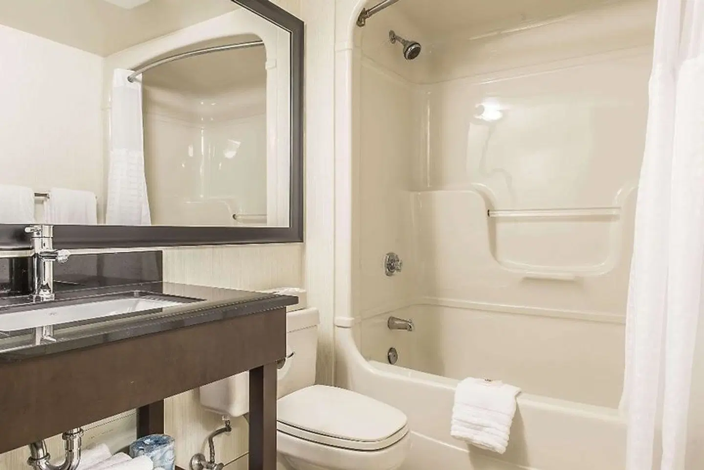 Comfort Inn Sept-Iles Badezimmer