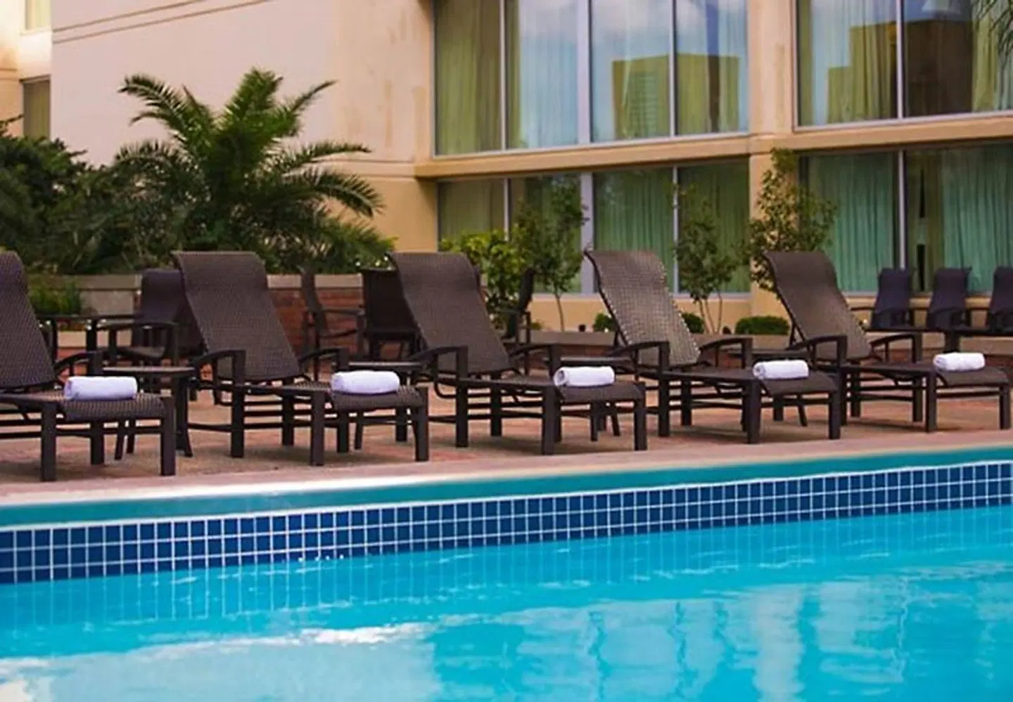 New Orleans Marriott OUTDOOR_POOL