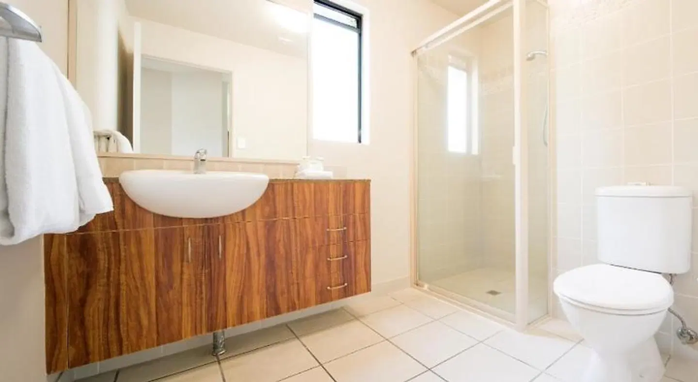 Portside Whitsunday Luxury Holiday Apartments Badezimmer