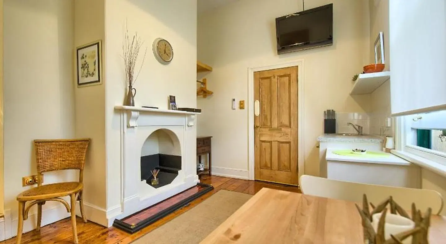 Apartments on Spencer ROOM_EXAMPLE