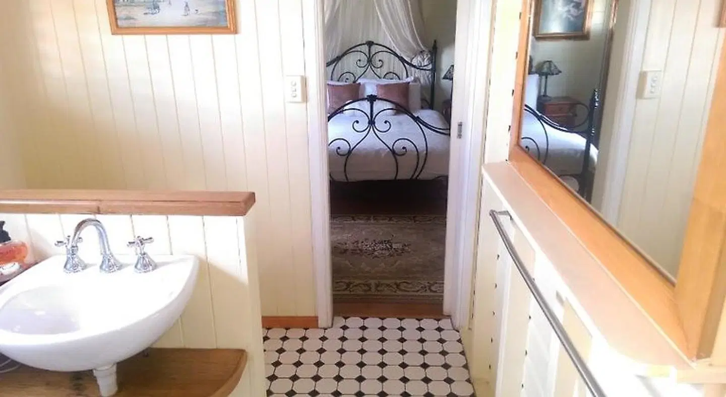 Classique Bed & Breakfast ROOM_EXAMPLE