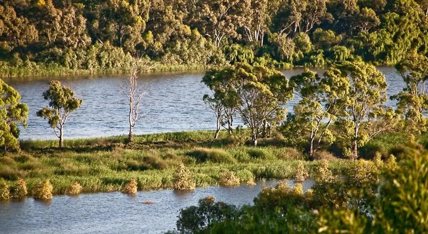 Romantic Getaways at Riverview Rise Retreats LANDSCAPE