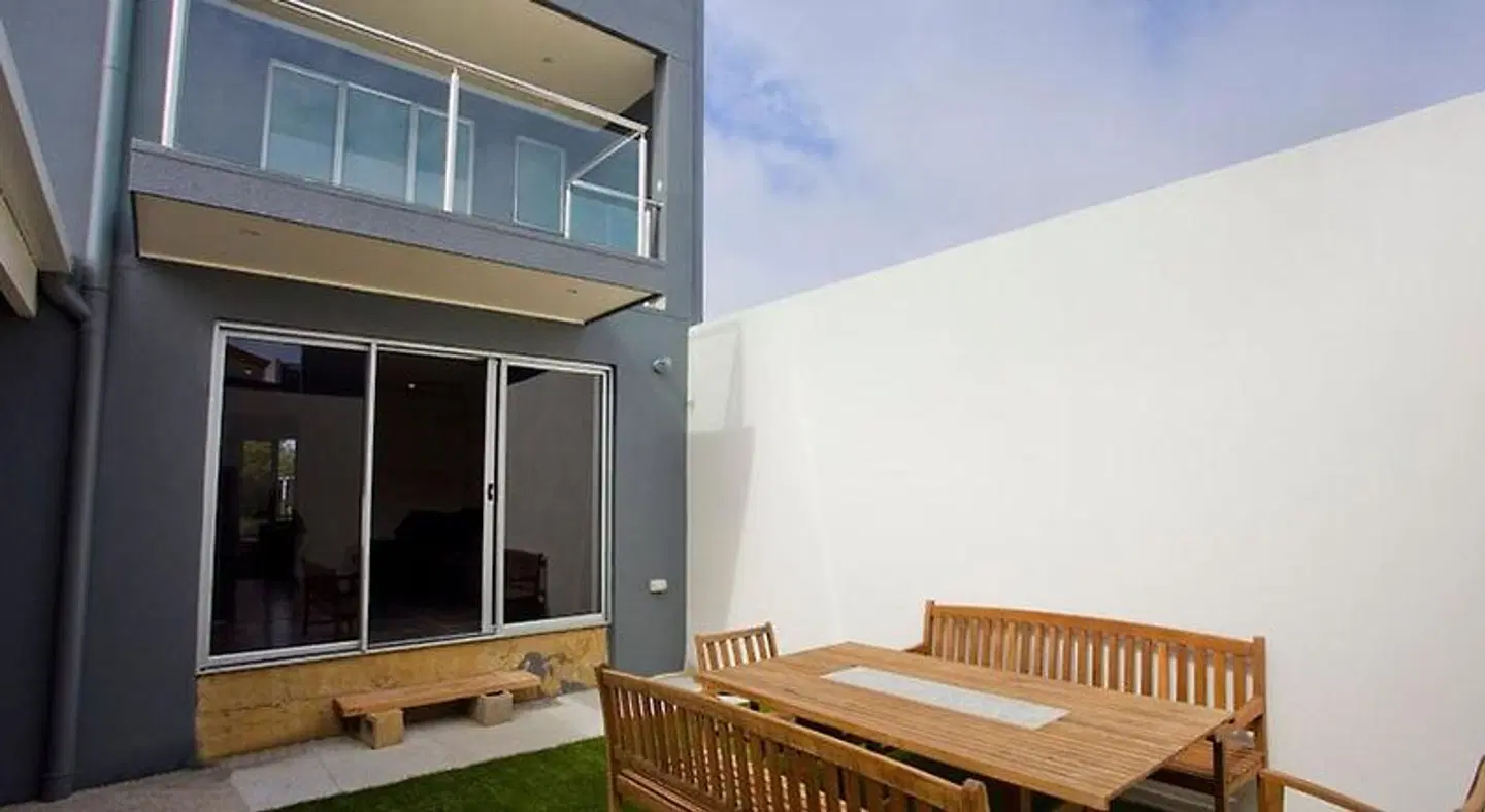 Whitewater Apartments ROOM_EXAMPLE