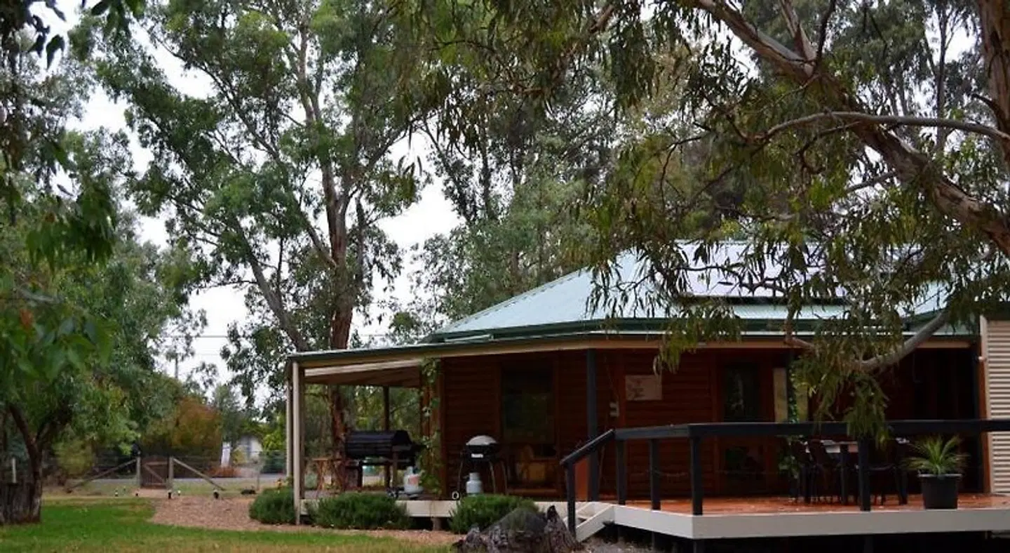 Friends at McLaren Vale EXTERIOR