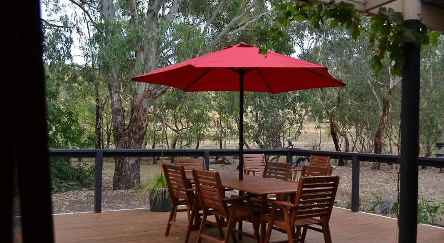 Friends at McLaren Vale Terrasse
