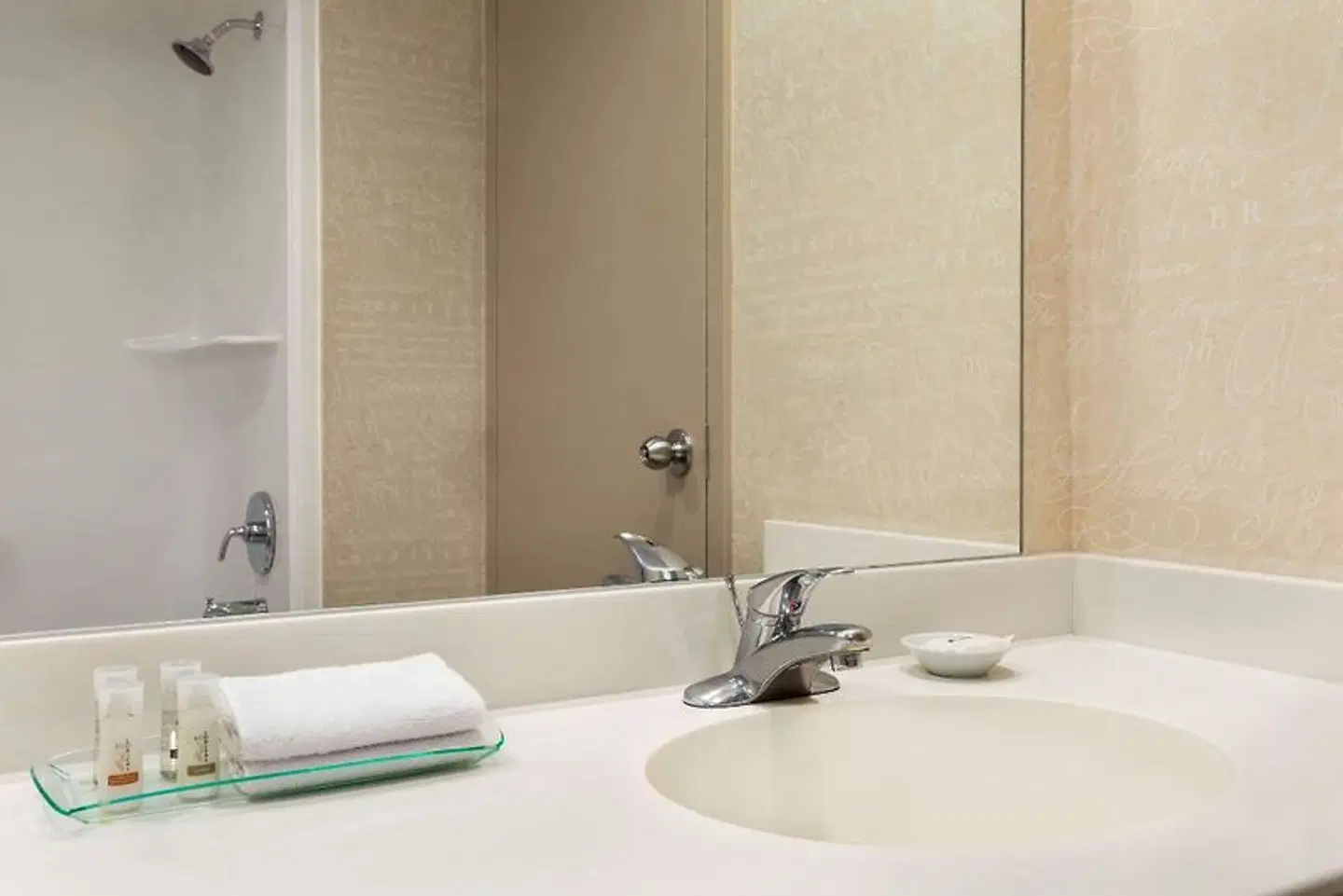 Royal Hotel Calgary, Trademark Collection by Wyndham Badezimmer