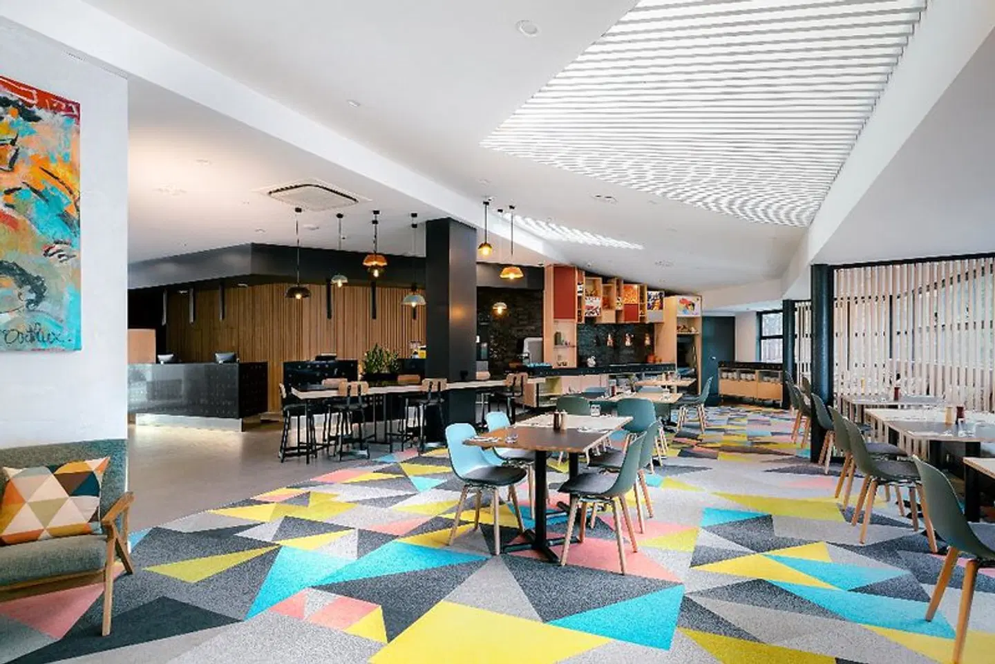 Atura Wellington Bar