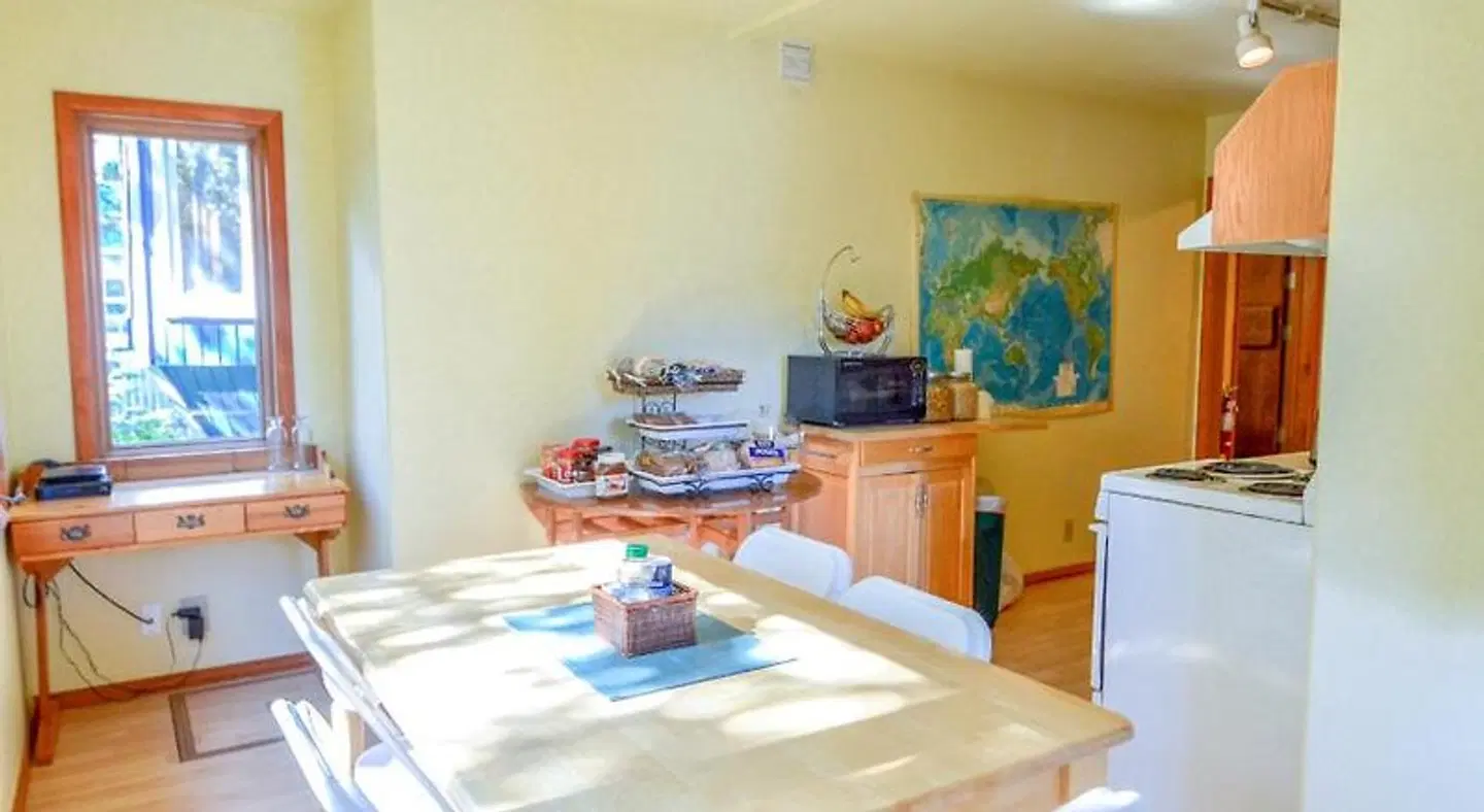 Sea Treasures Inn ROOM_EXAMPLE
