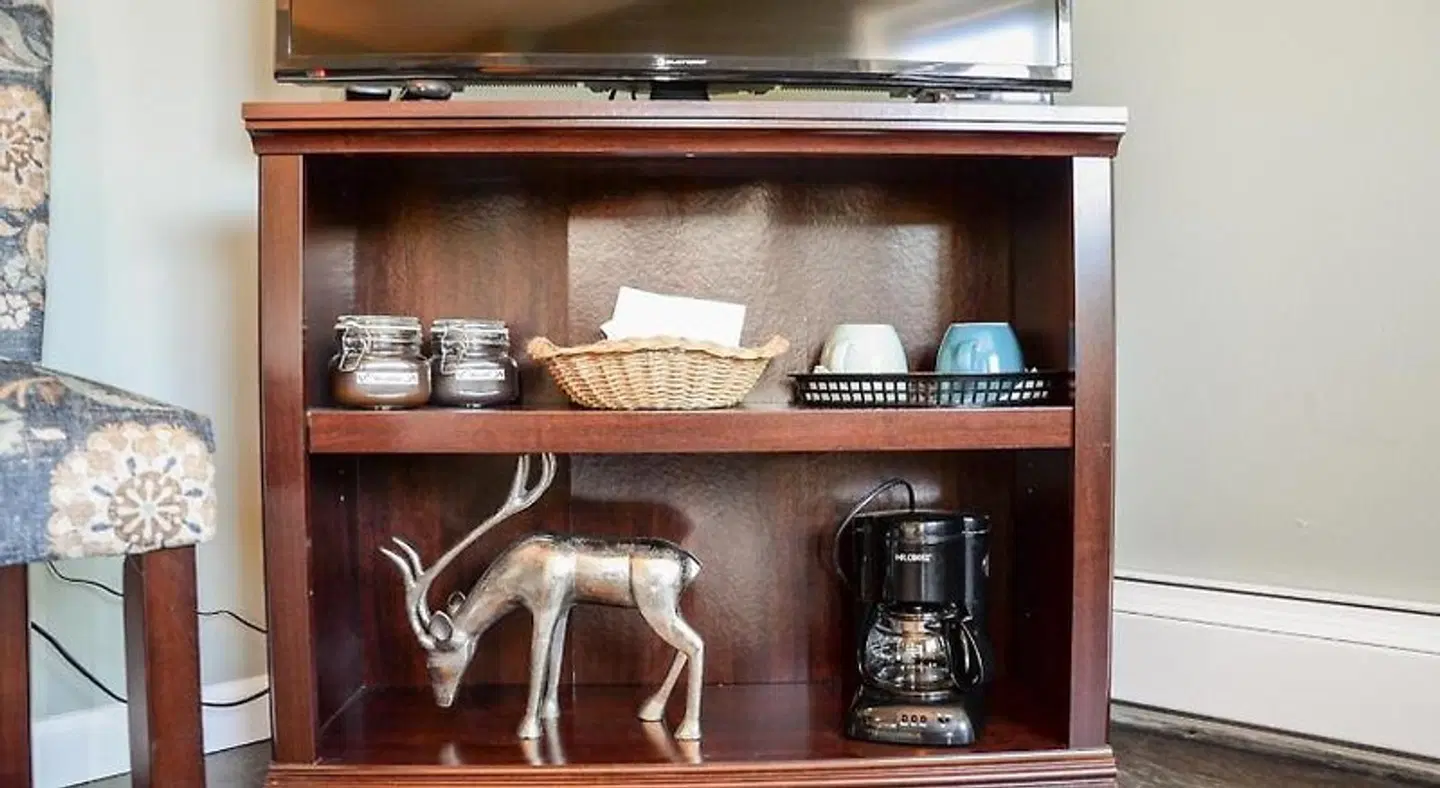 Trailhead Lodging Bar