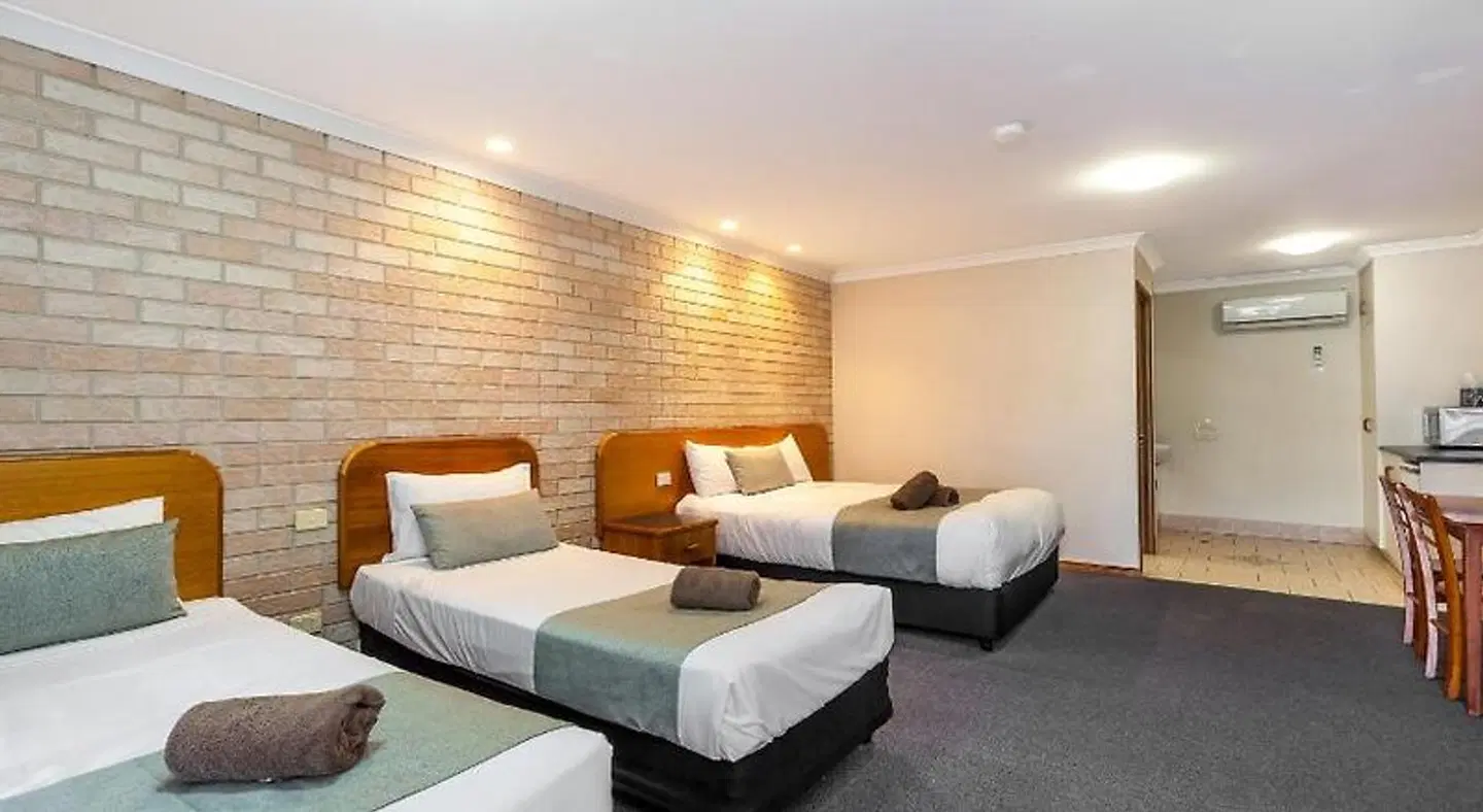 Clifford Gardens Motor Inn ROOM_EXAMPLE