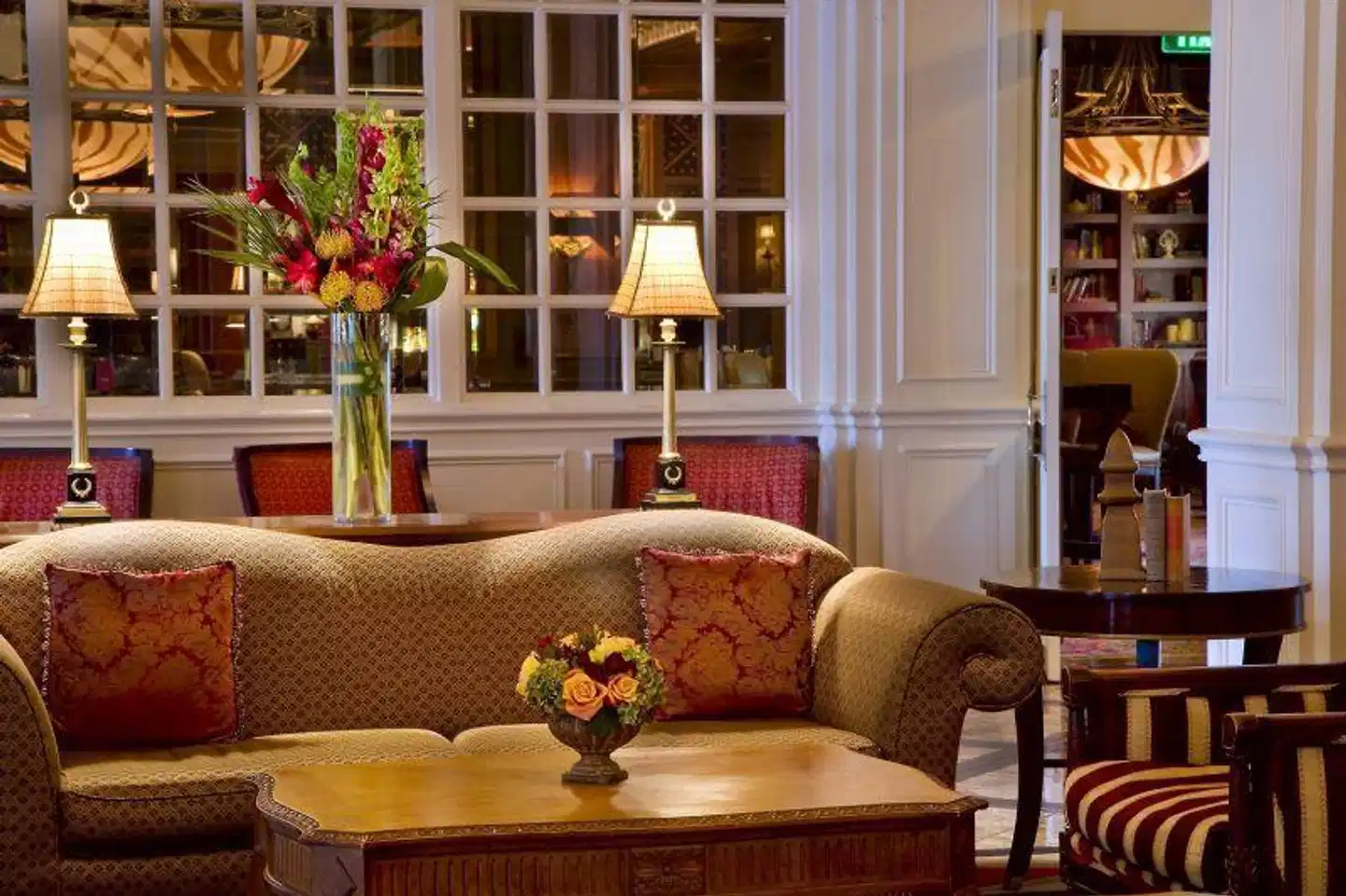 Warwick Melrose Hotel Lobby