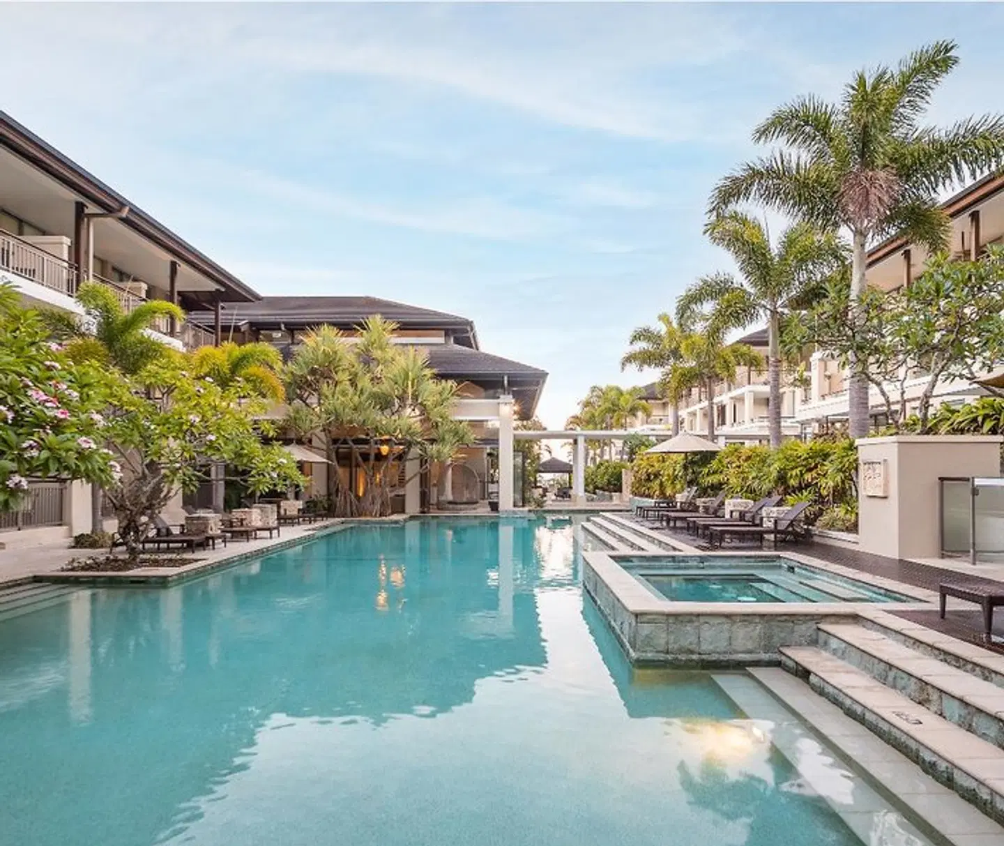 Oaks Santai Resort Casuarina OUTDOOR_POOL