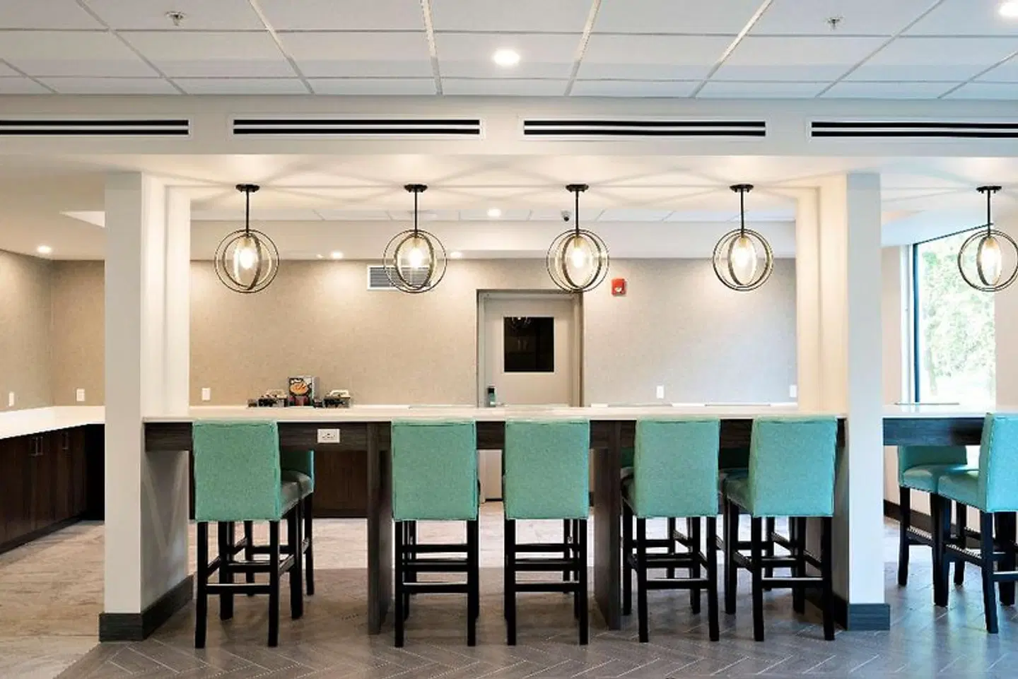 Coast Oliver Hotel Bar