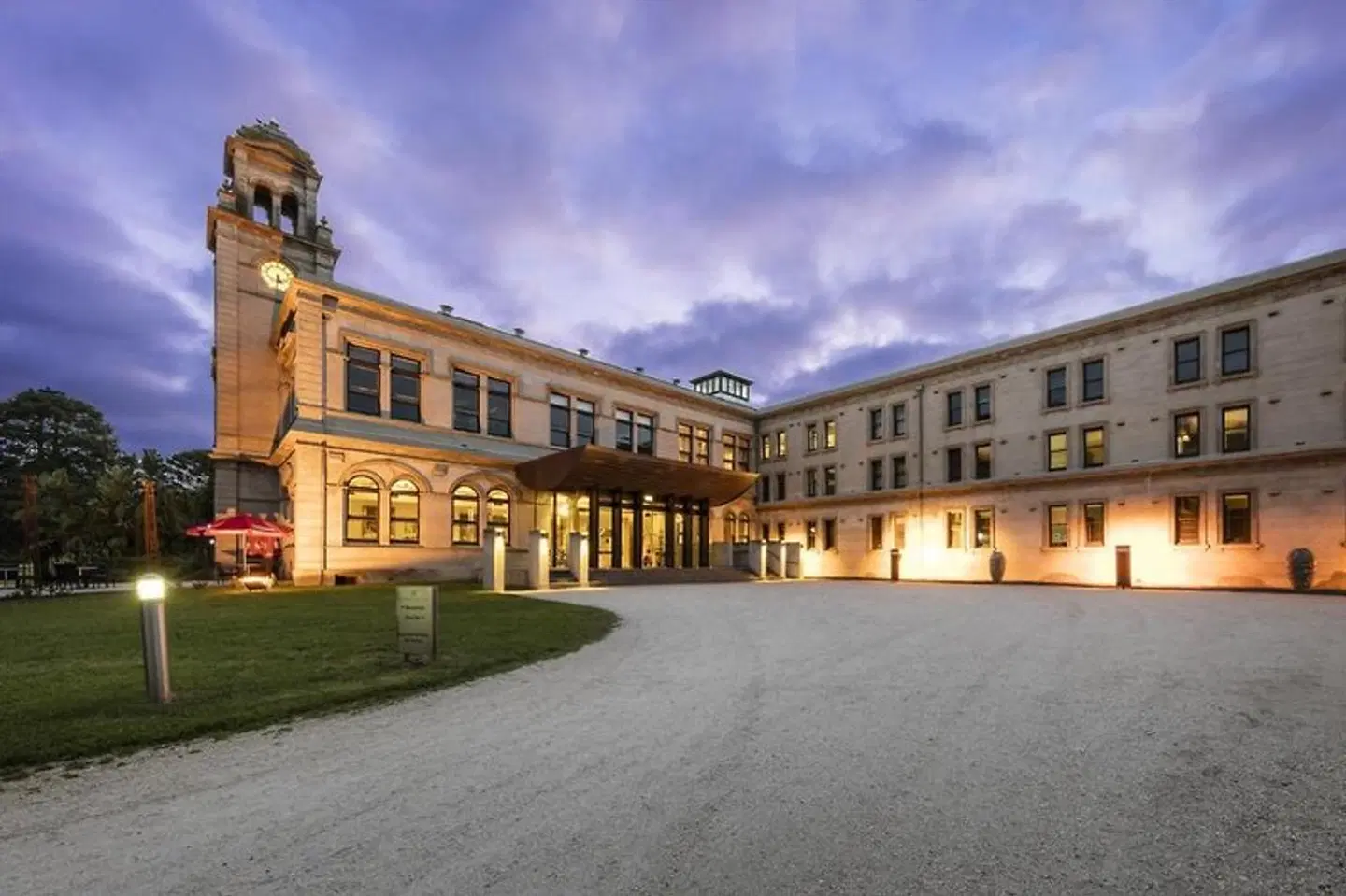 Mansion Hotel & Spa at Werribee Park EXTERIOR