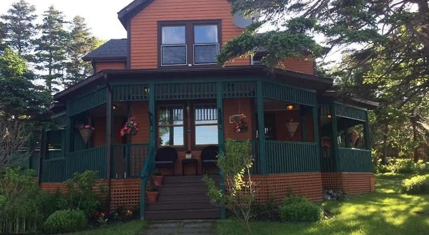 Wildflowers Country Inn EXTERIOR