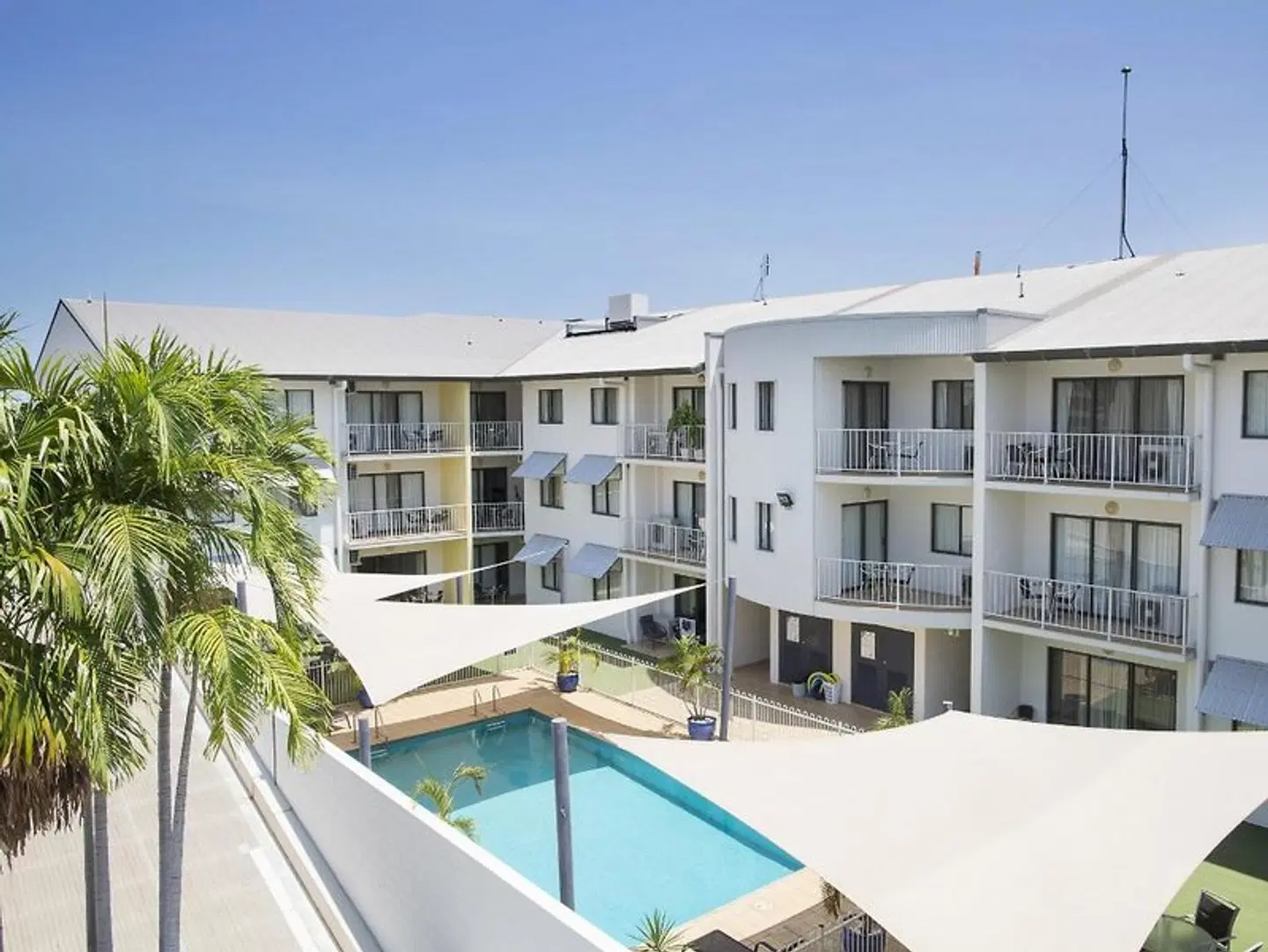 Metro Advance Apartments & Hotel Darwin EXTERIOR