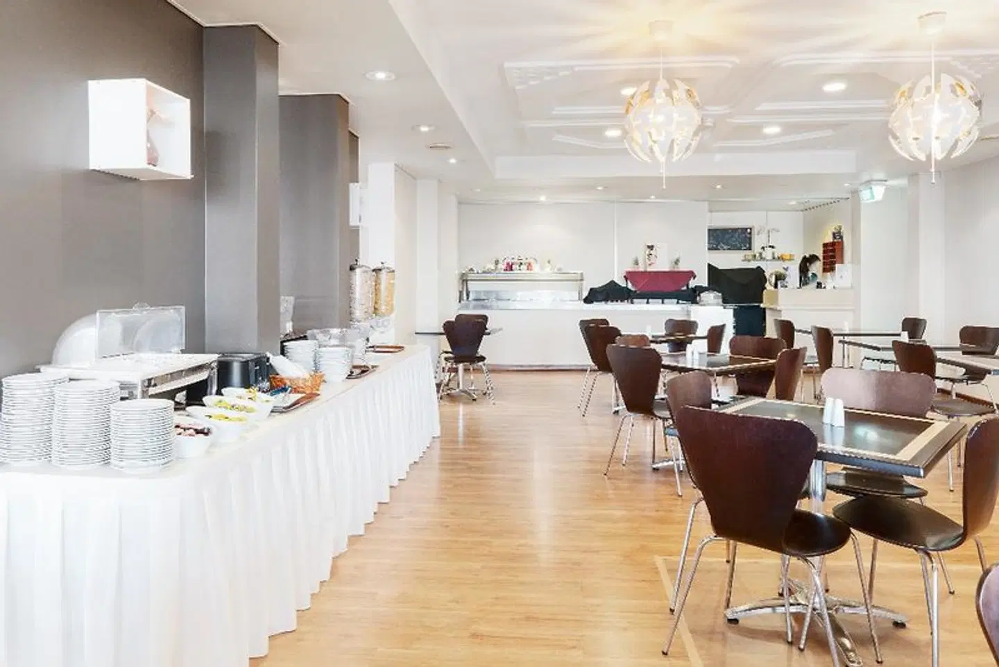 Quality Hotel Ambassador Perth Restaurant