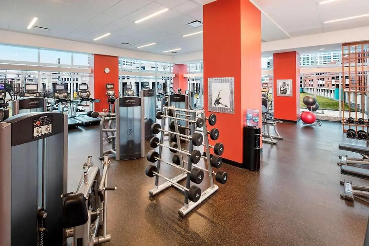 JW Marriott Indianapolis SPORTS_AND_LEISURE
