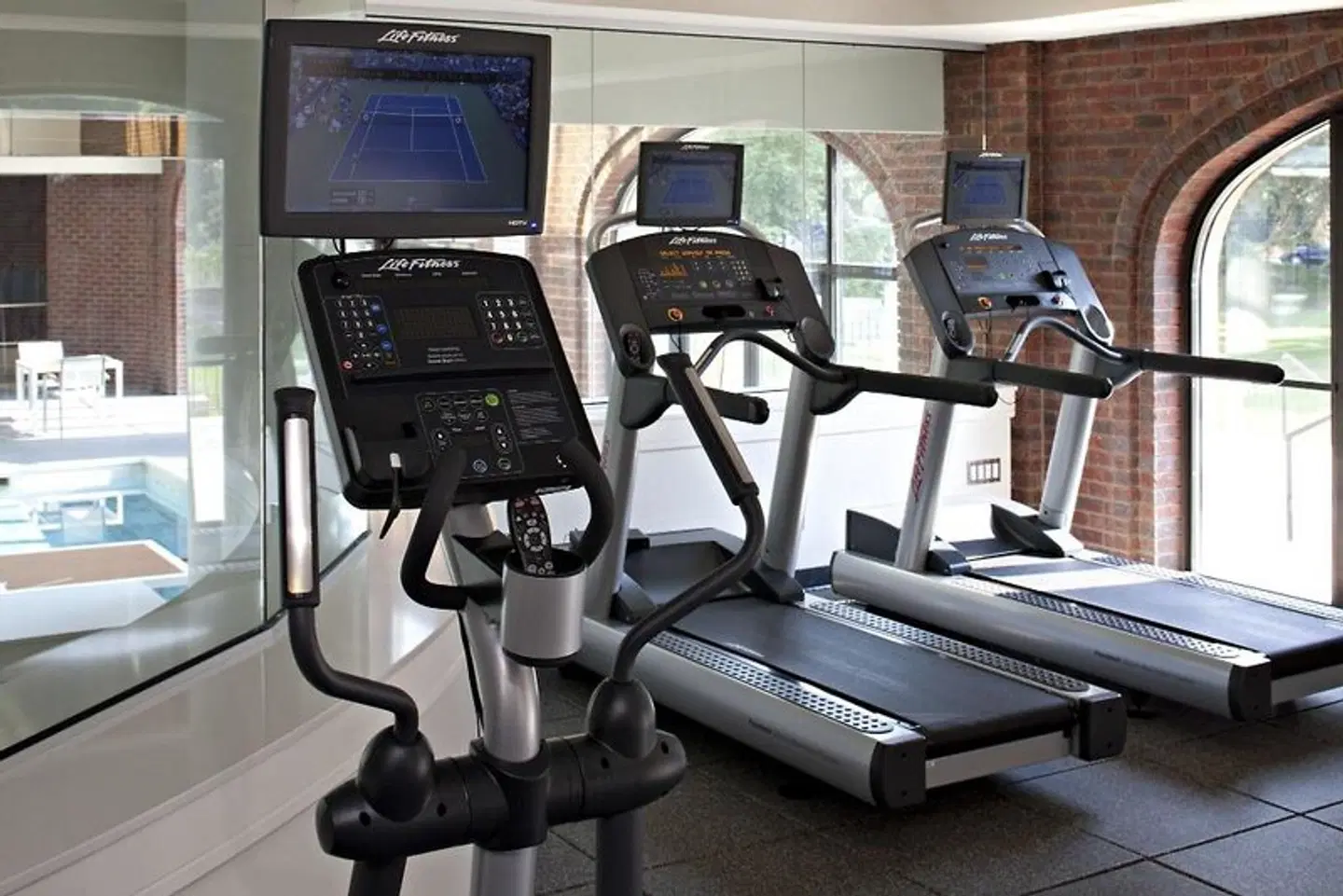 Delta Hotels by Marriott Bessborough SPORTS_AND_LEISURE