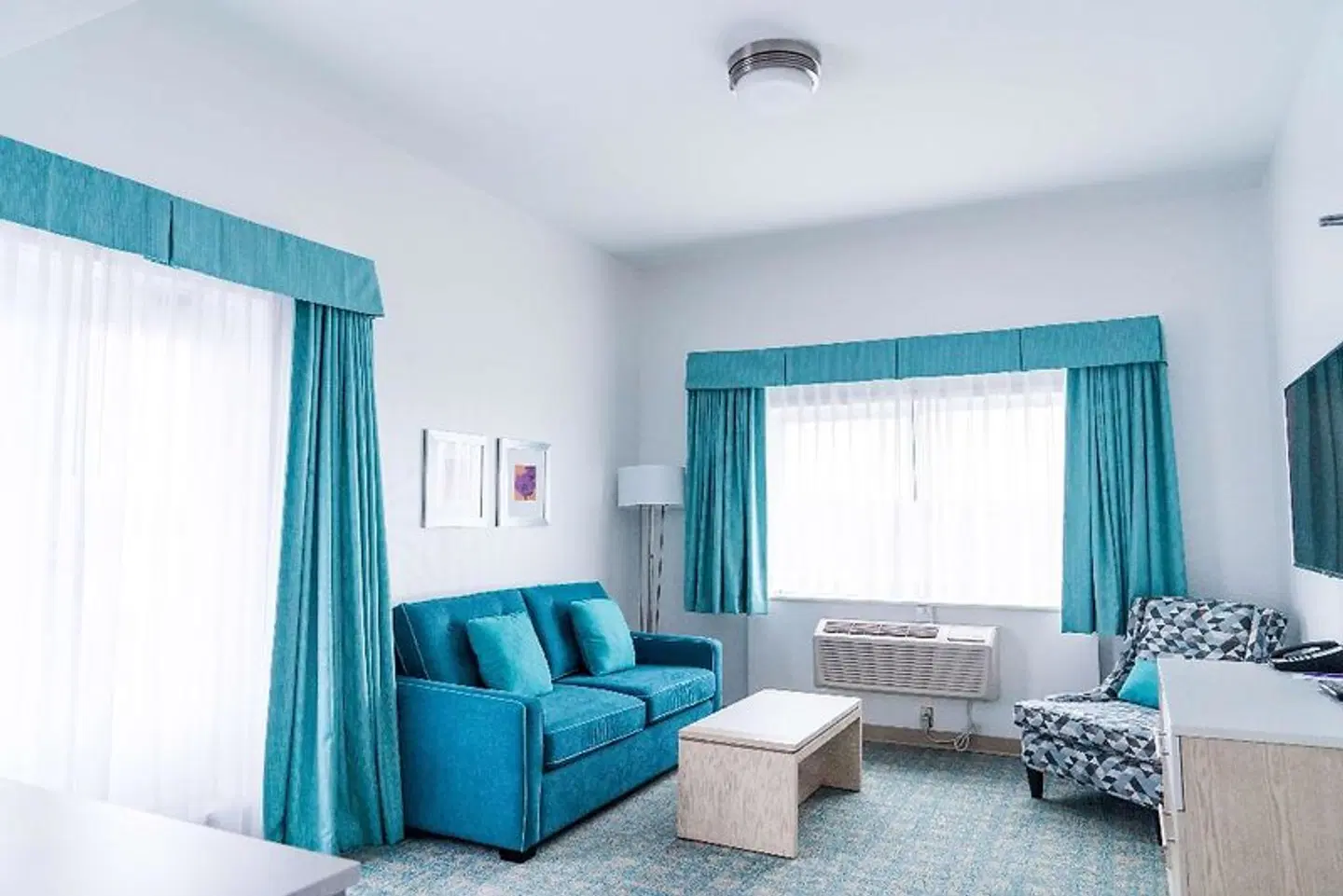 Coast Hotel & Convention Centre ROOM_EXAMPLE