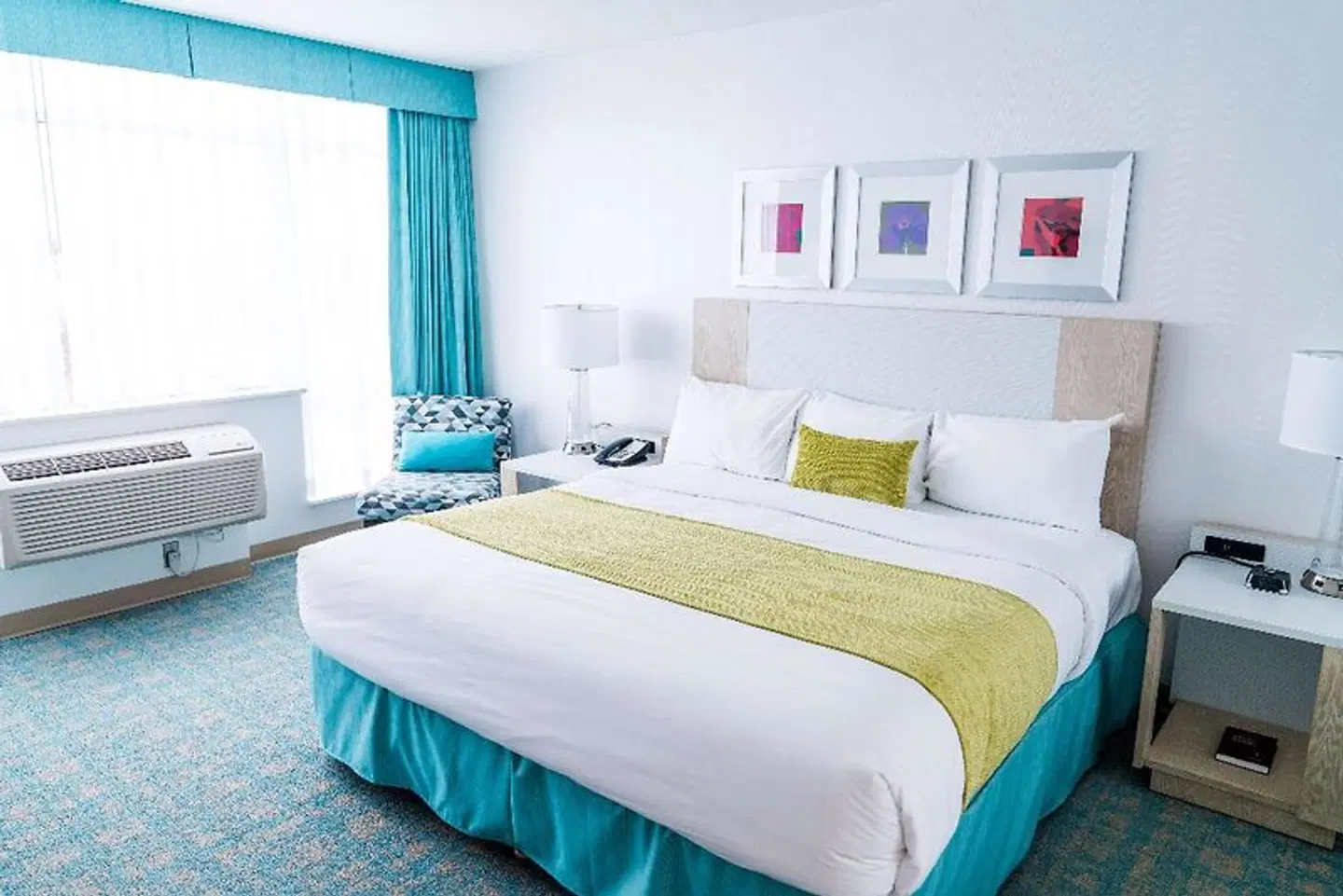 Coast Hotel & Convention Centre ROOM_EXAMPLE