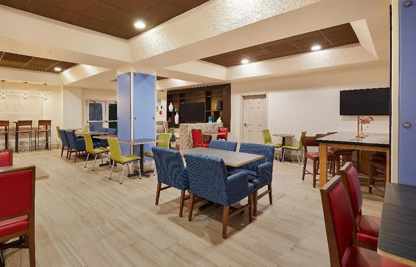 Holiday Inn Express & Suites Orlando International Airport LOUNGE_LOBBY