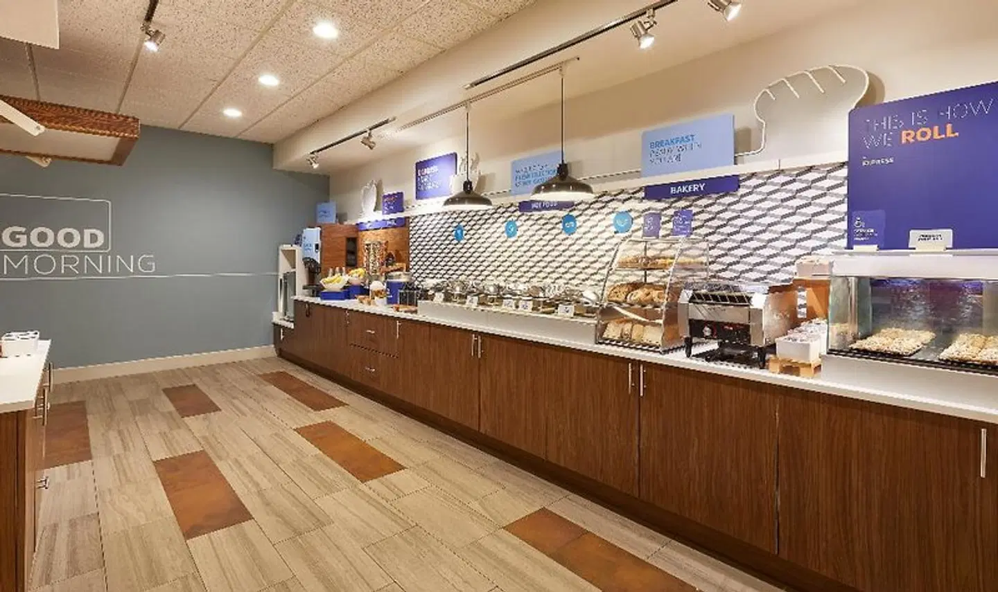 Holiday Inn Express & Suites Orlando International Airport ROOM_EXAMPLE