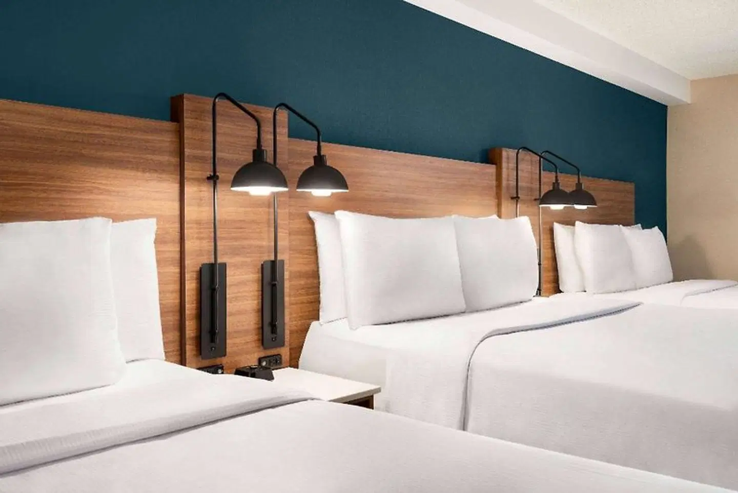 Wyndham Garden Niagara Falls Fallsview ROOM_EXAMPLE