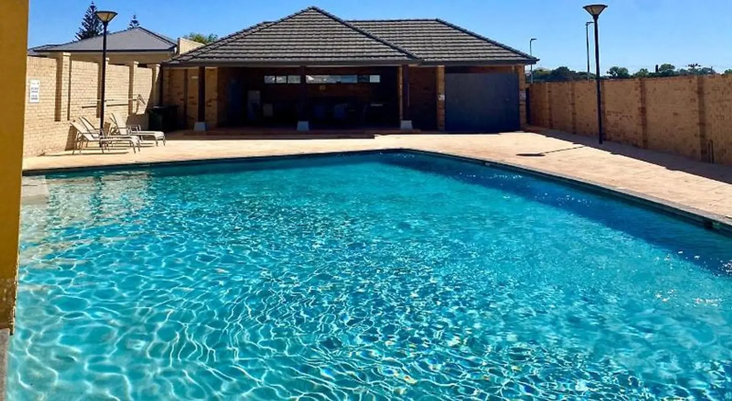 Port Denison Beach Resort OUTDOOR_POOL