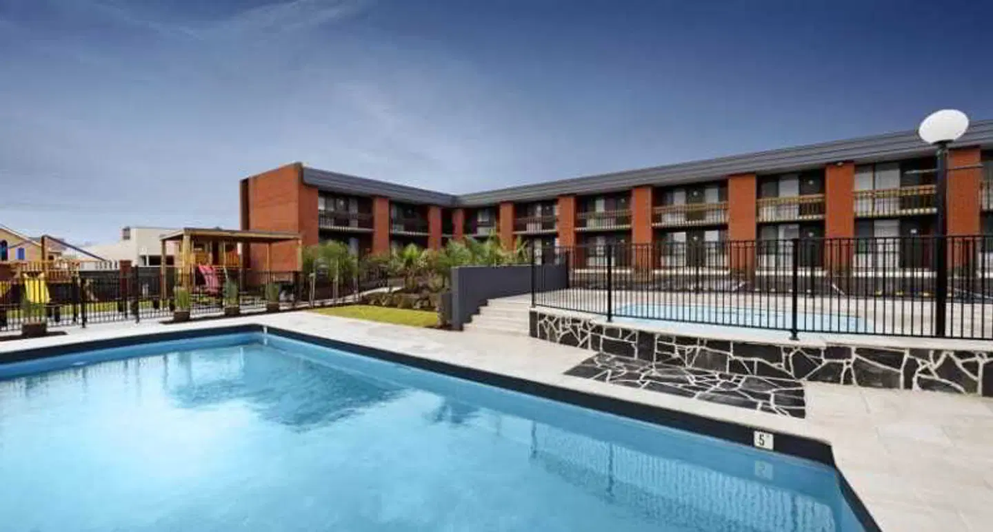 Mid City Motel Warrnambool OUTDOOR_POOL